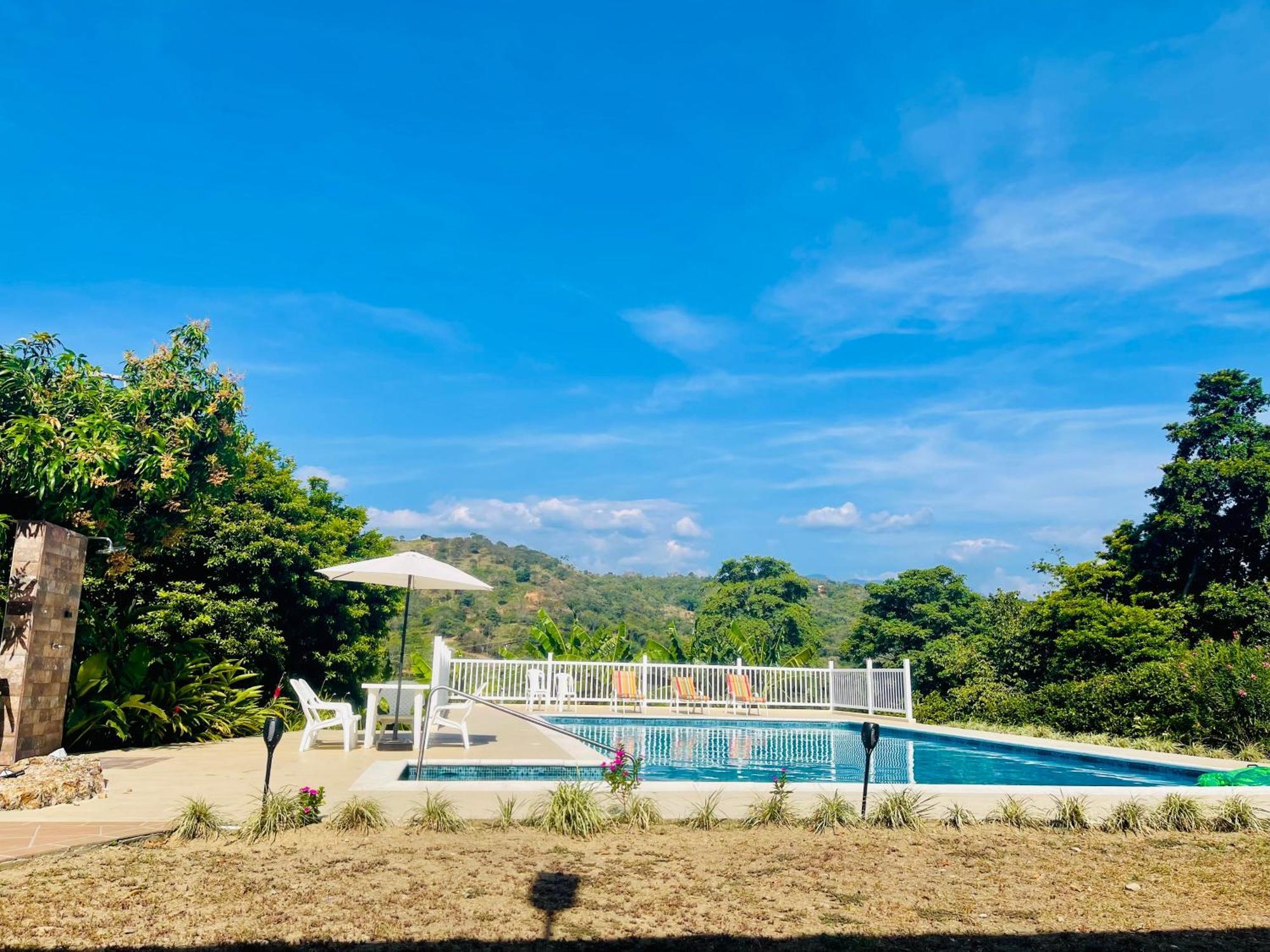 Villa Casa Campestre La Victoria-private Village