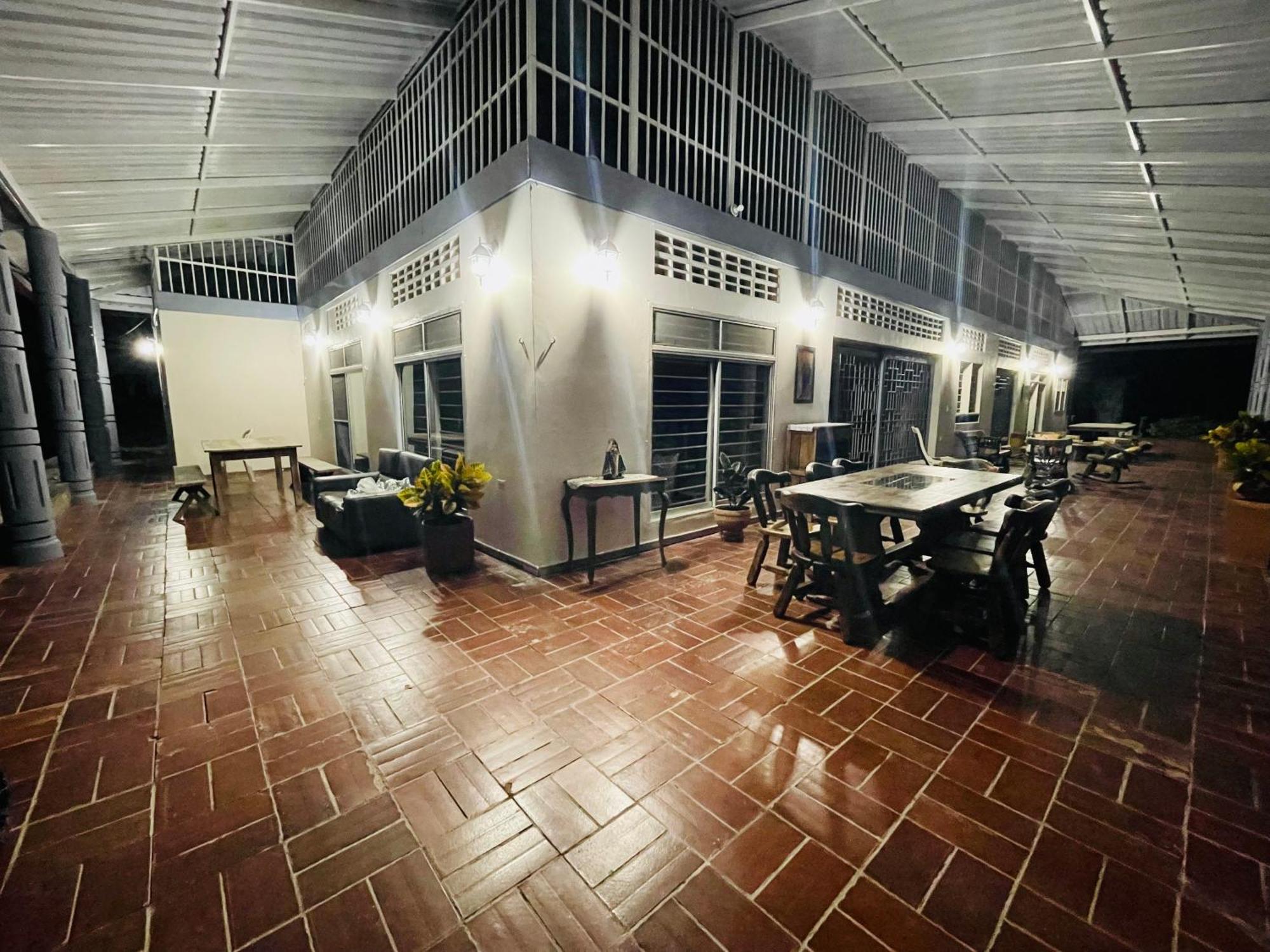 Villa Casa Campestre La Victoria-private Village Tocaima