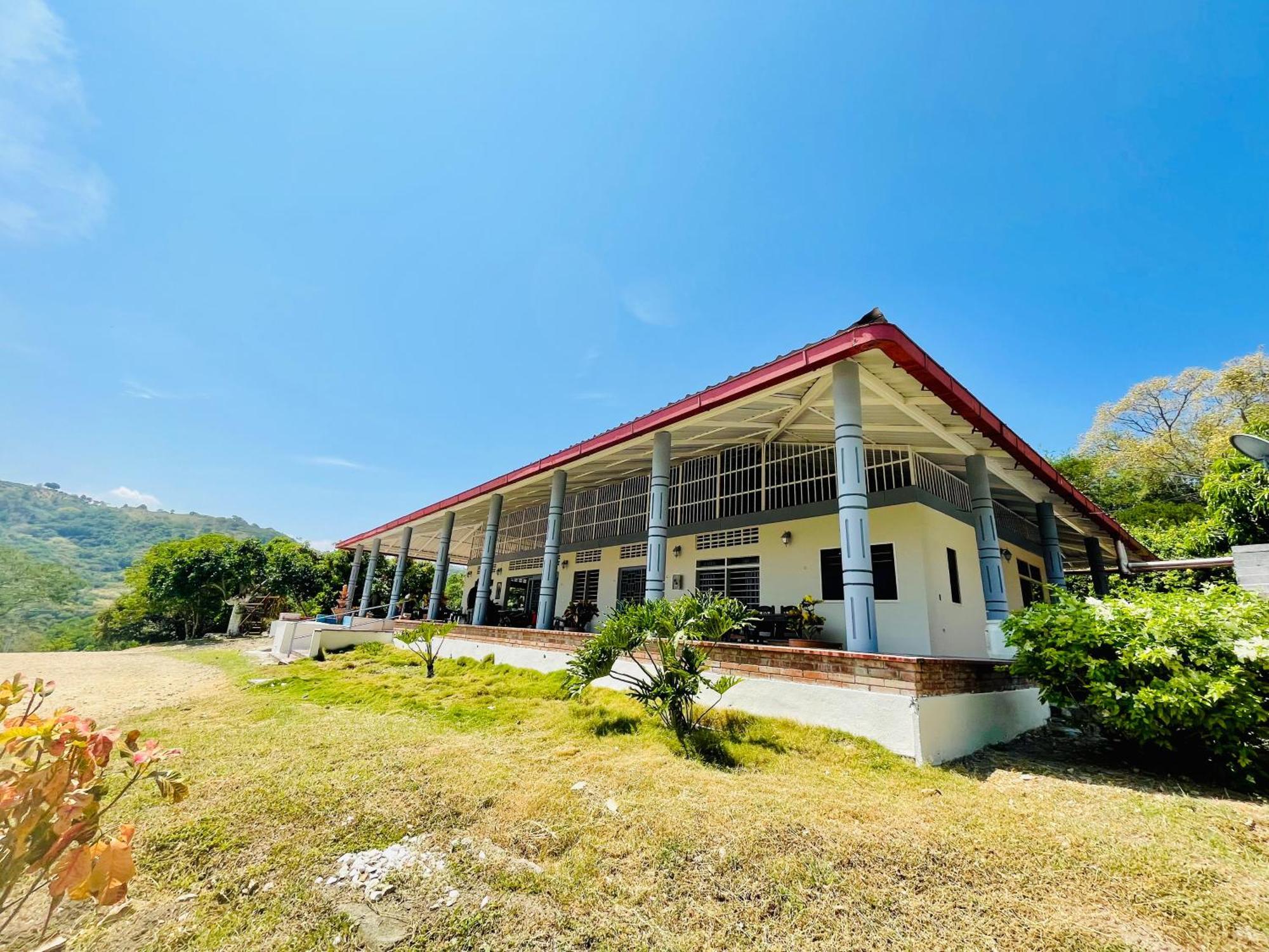 Casa Campestre La Victoria-private Village Villa